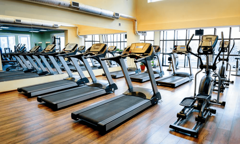 treadmills in gym